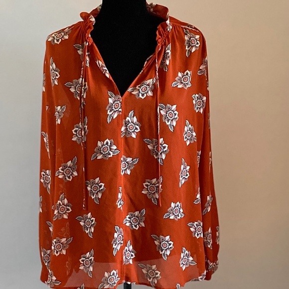 Flowered Boho Top w volume sleeves - Picture 4 of 15